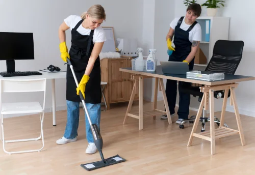Nettoyage de bureau professionnel à Planèzes